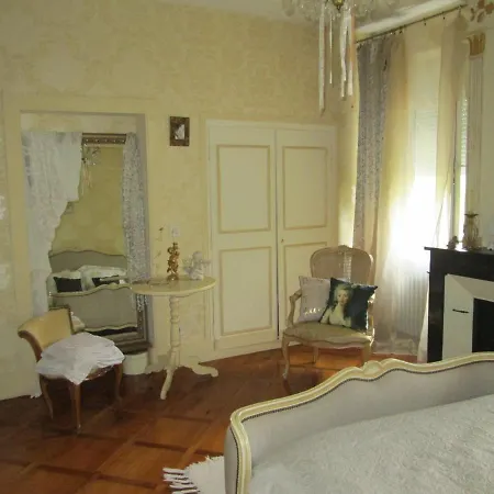 Couette-café Et Indépendants La Colombine Saint-Marcellin (Isere)