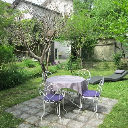 Couette-café Et Indépendants La Colombine Saint-Marcellin (Isere)